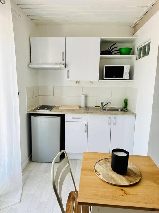 Grand Studio & Terrasse Privee Йер Экстерьер фото